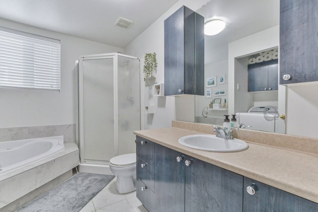 4174 Av de la Renaissance - Photo 6 of 20