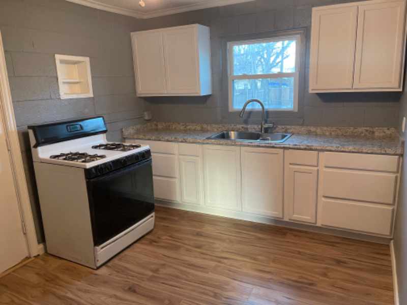 3217 James Ave - Photo 4 of 15