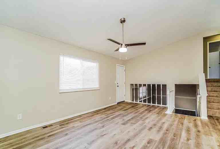 2830 Tannery Ct - Photo 3 of 9