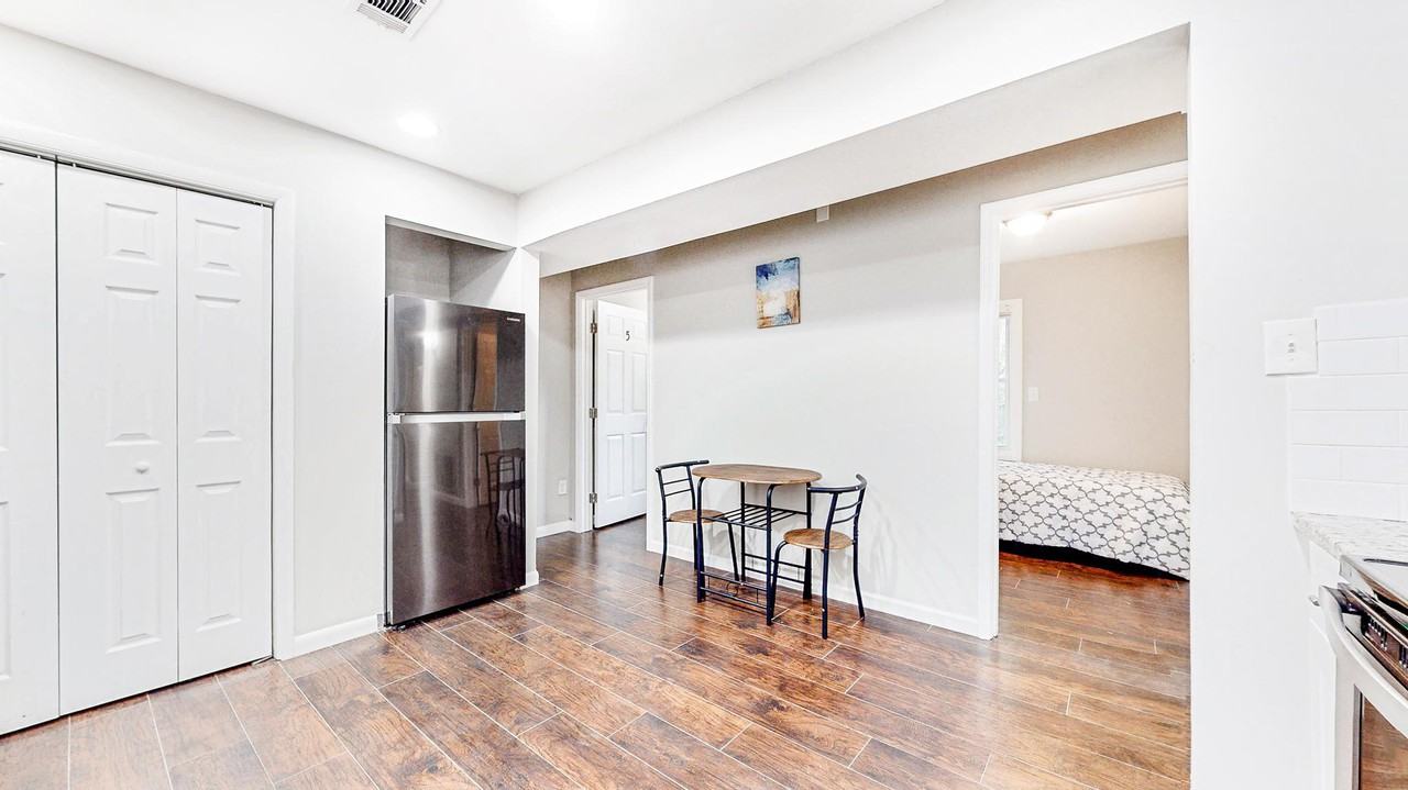 Scofield Rd - Photo 6 of 11