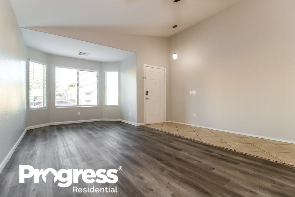 25799 W Miami St - Photo 3 of 16