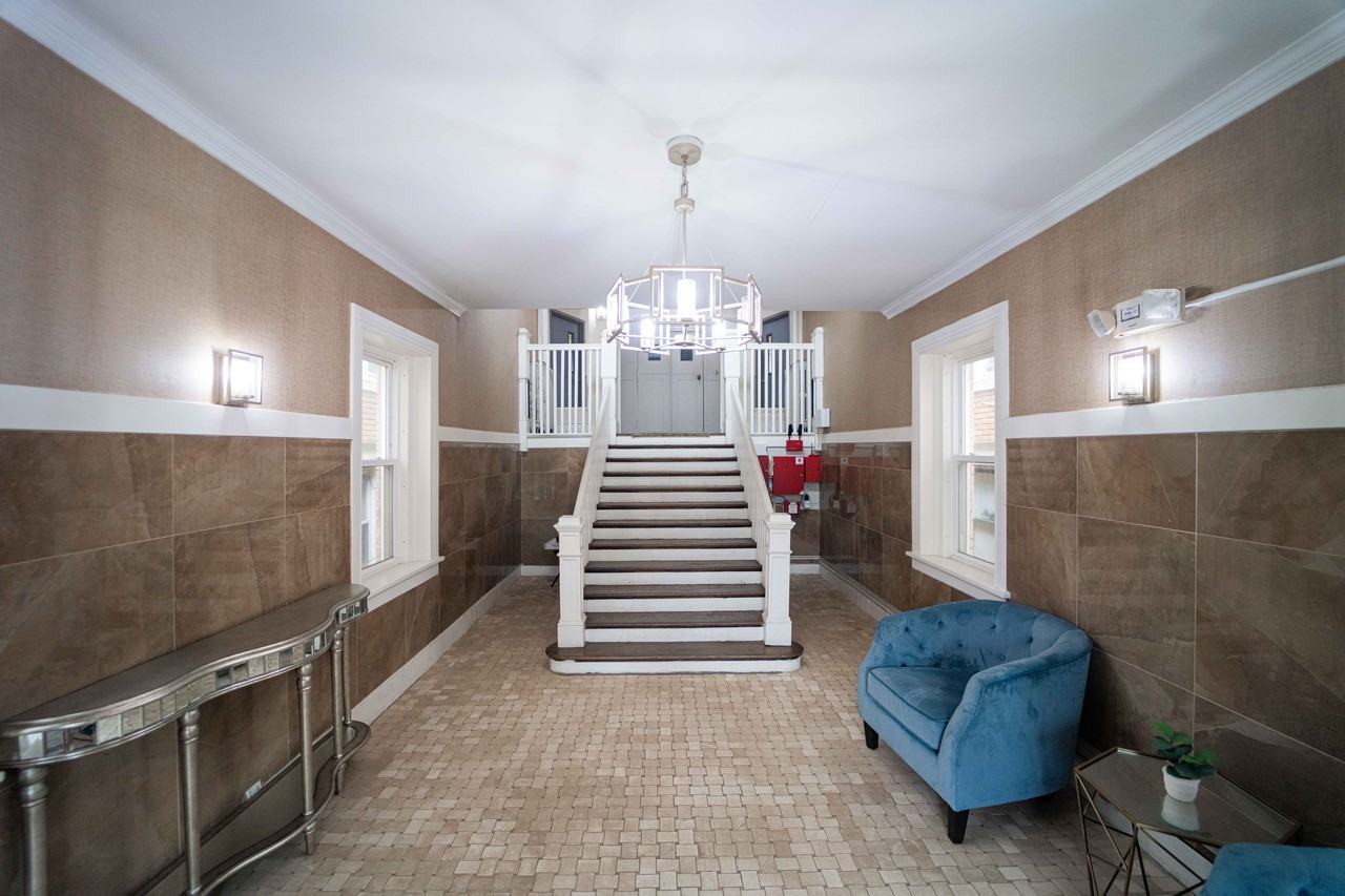 The Packard - Photo 3 of 42