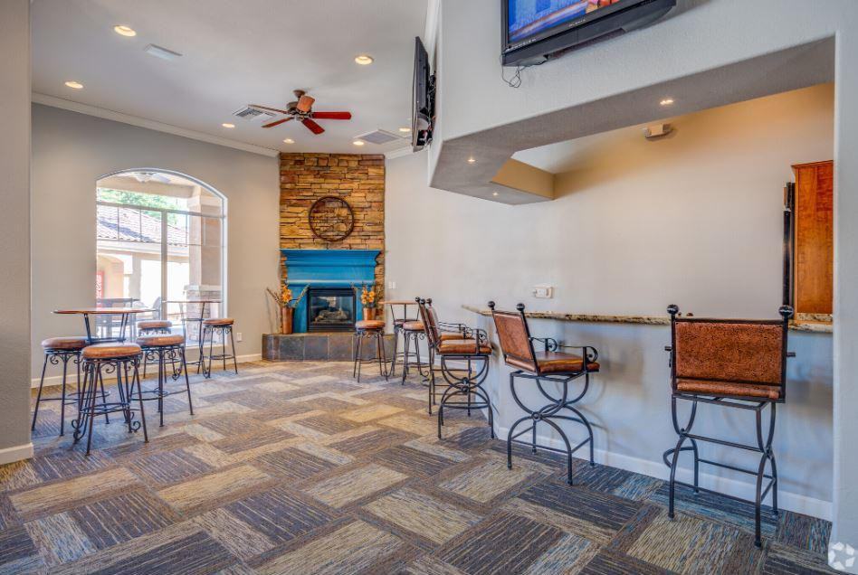 12740 West Indian School Road - Photo 6 of 41