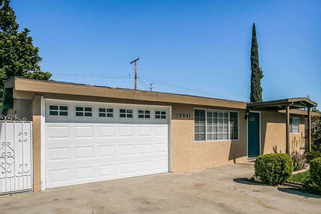 15641 Clarkgrove St - Photo 2 of 19