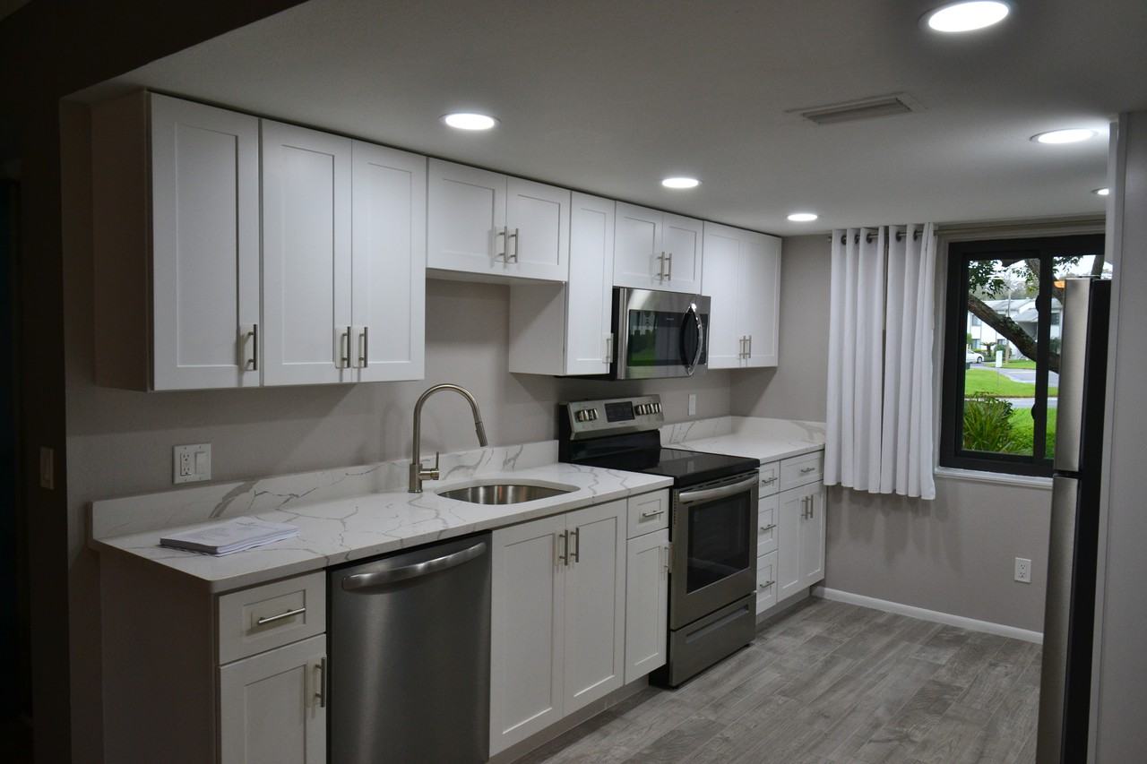 135 W Cypress Ct - Photo 5 of 27