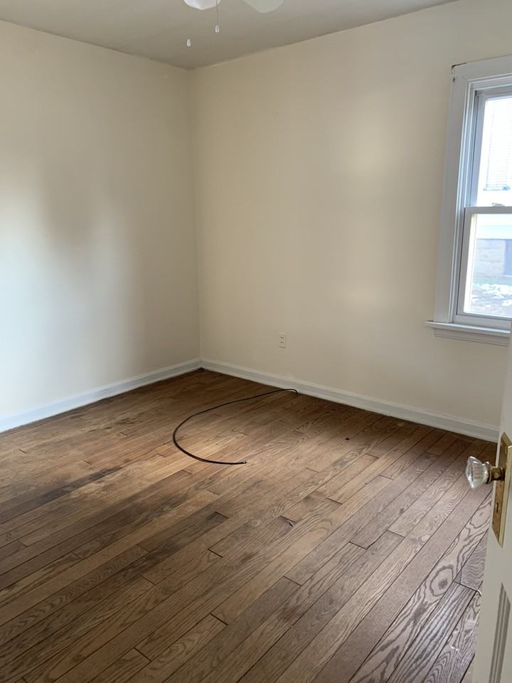 8 E Stewart Ave - Photo 3 of 10