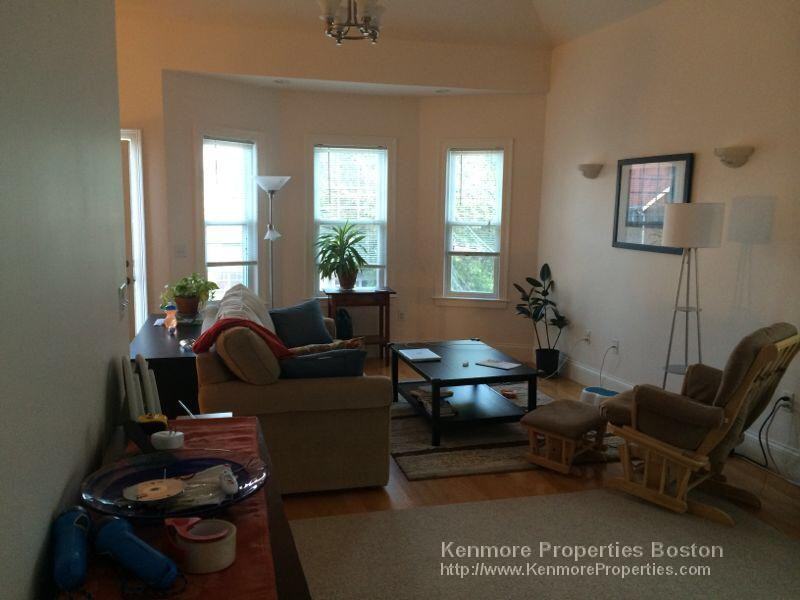 29 Oakland St - Photo 2 of 10