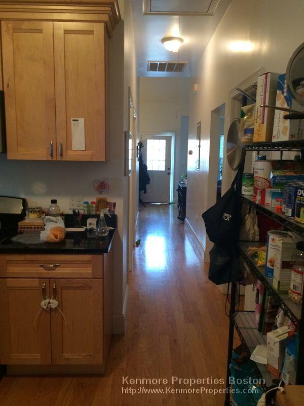 29 Oakland St - Photo 3 of 10