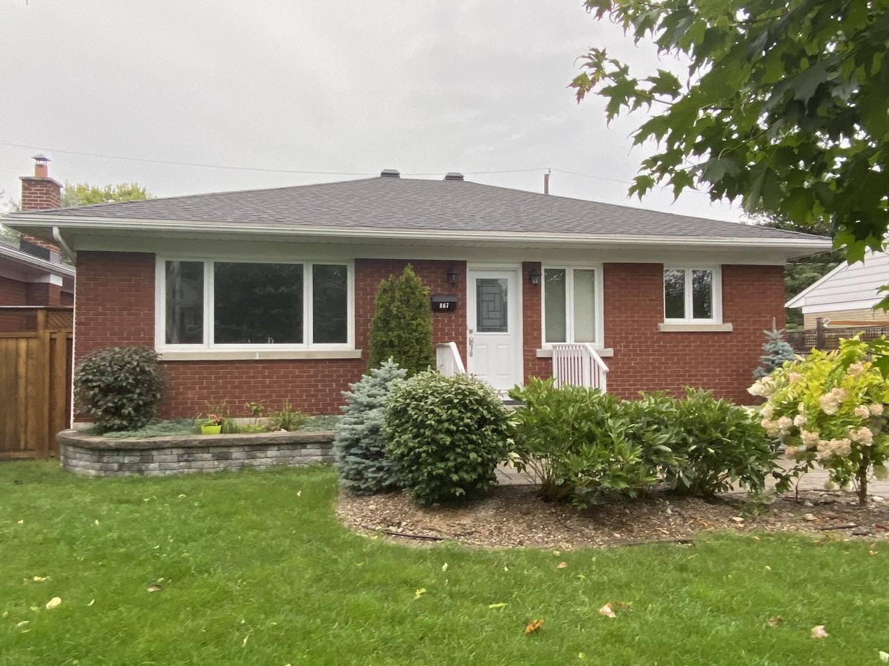 867 Weston Drive, Ottawa, ON K1G 1W5 1 Bedroom Apartment for Rent