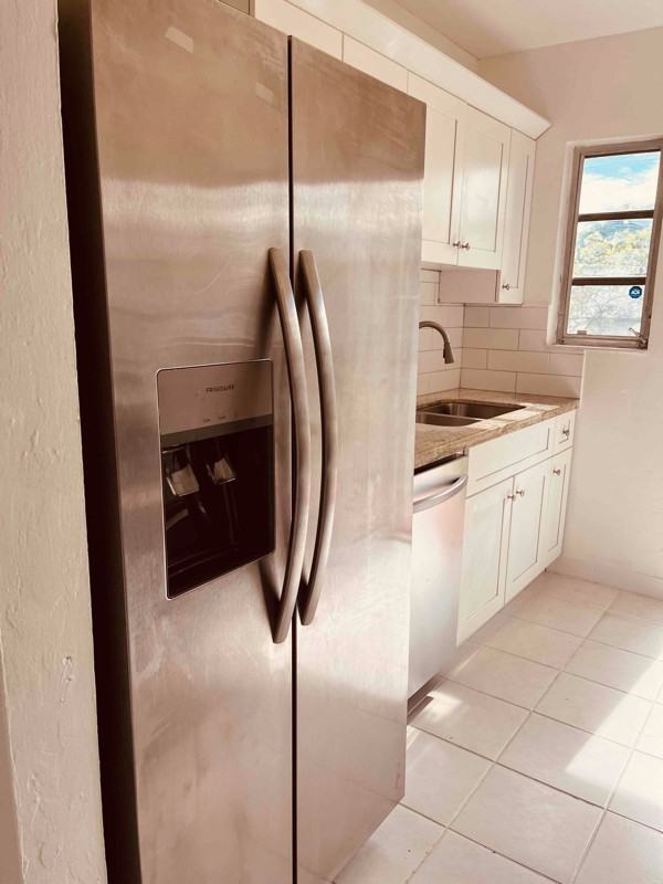 7540 Sw 38th St - Photo 3 of 12
