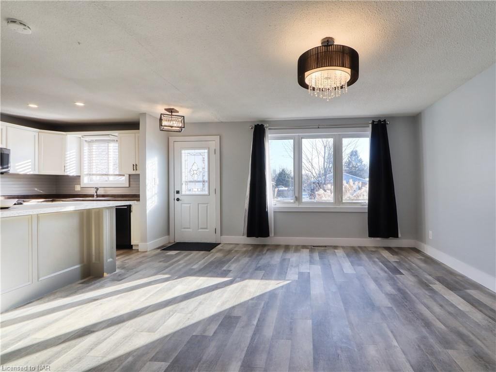 7371 North Dorset Place - Photo 2 of 8