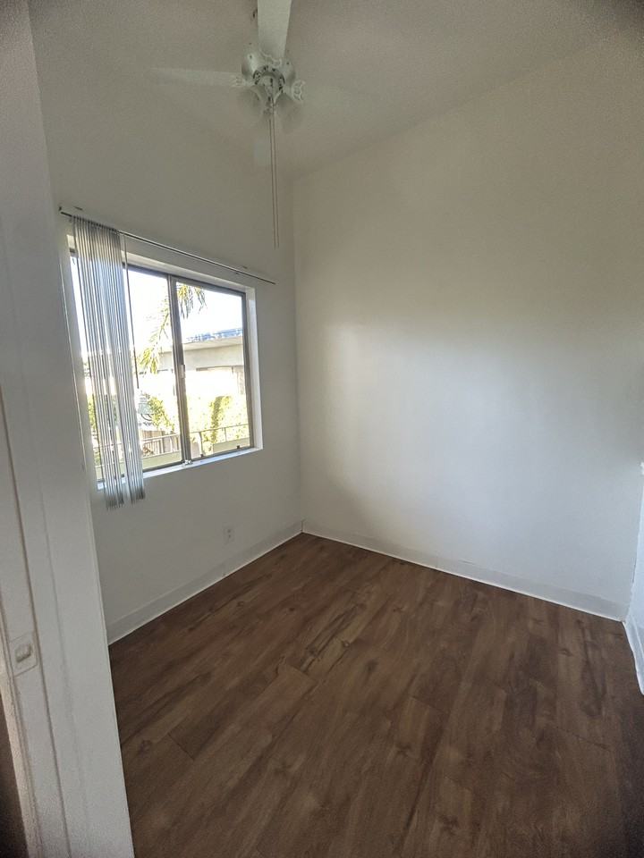 Zelzah Apartments - Photo 2 of 4