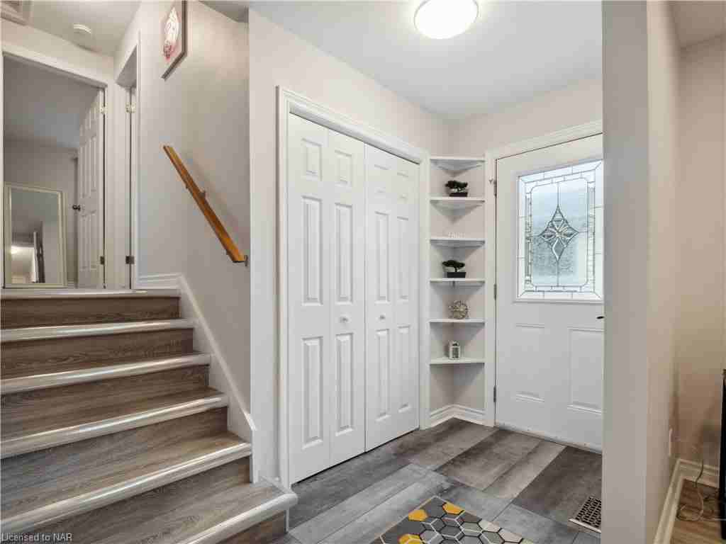 2957 Loyalist Avenue - Photo 2 of 7