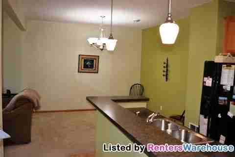 713 Willow Glen Dr - Photo 3 of 10