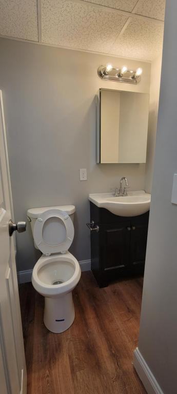 324 Tuttle St - Photo 3 of 5