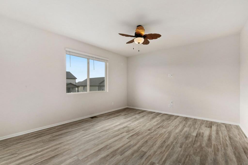 1867 Paley Dr - Photo 6 of 25