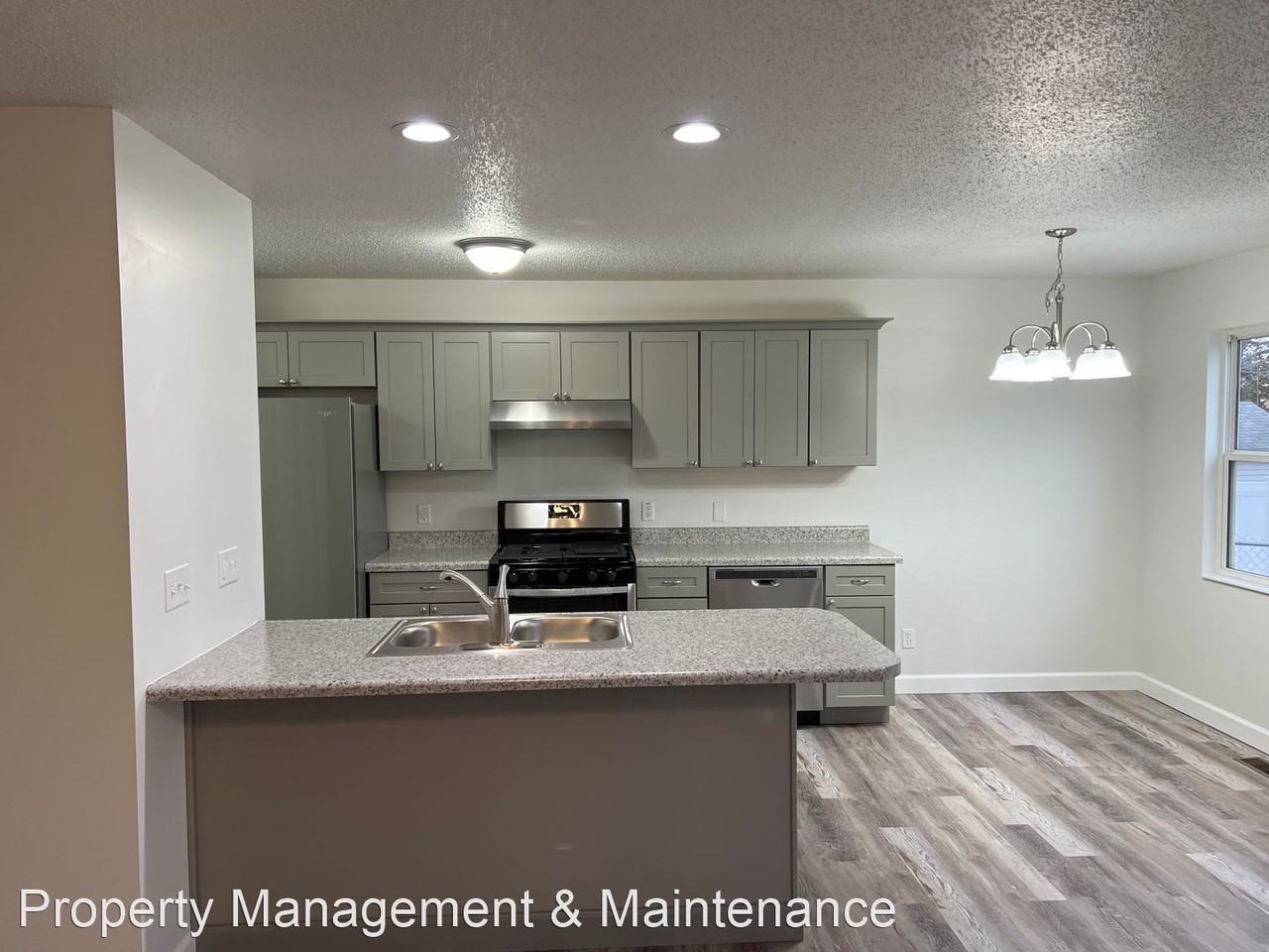 1215 Chester St - Photo 3 of 15