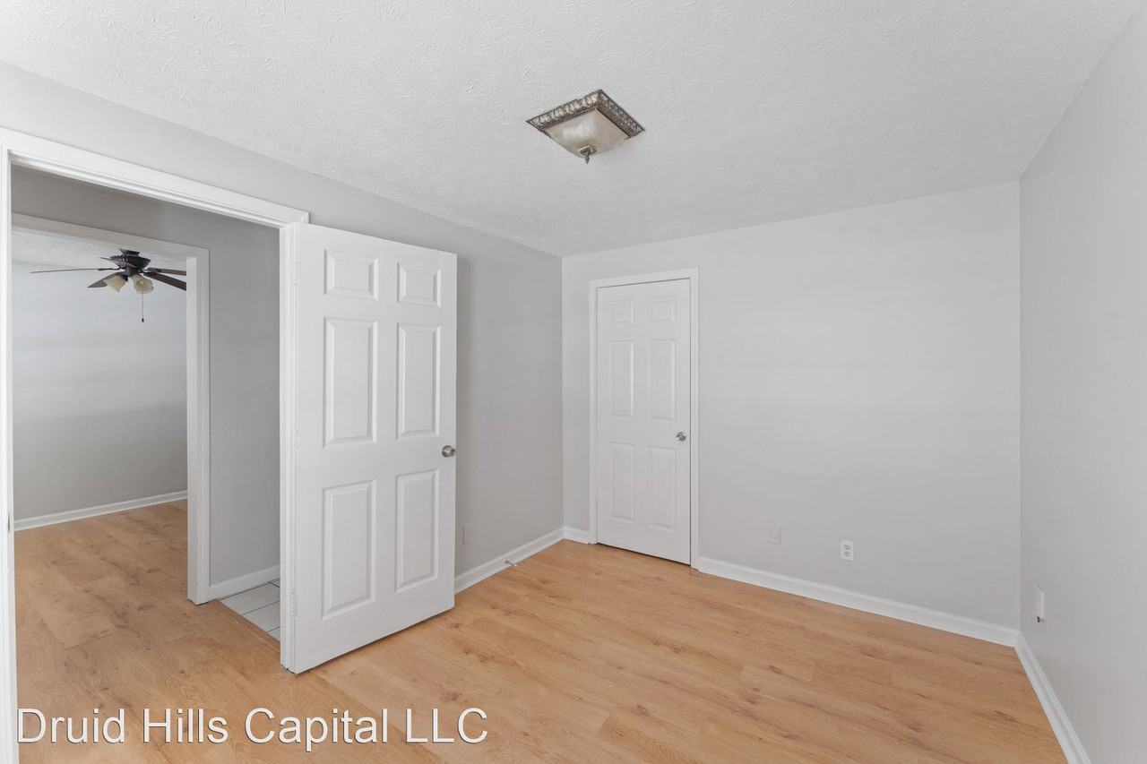 195 Scott St Nw - Photo 3 of 10