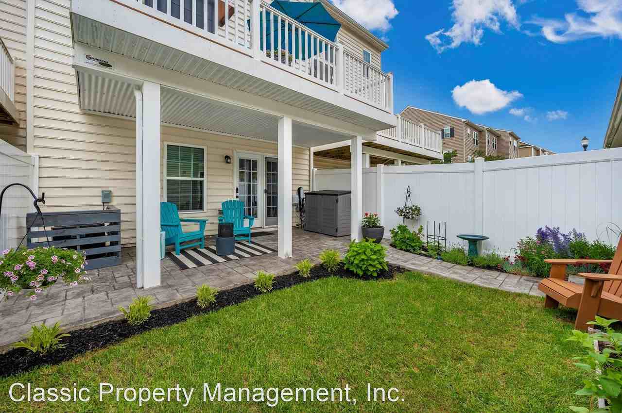 7827 Wormans Mill Rd - Photo 2 of 48