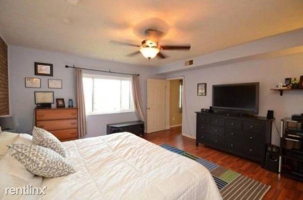 Westview Condominiums - Photo 3 of 15