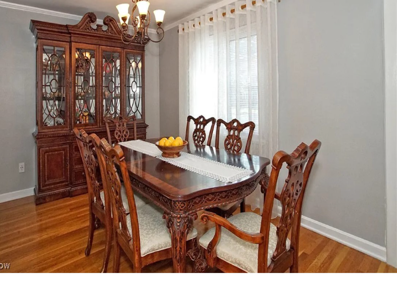 1925 Lakeview Ave - Photo 3 of 11