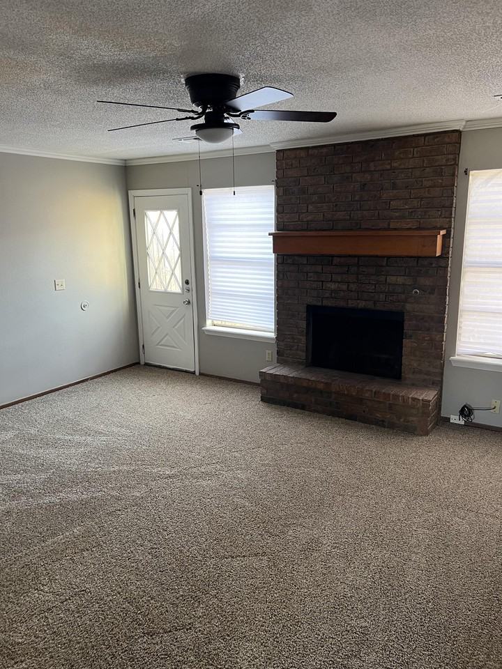 4402 South Austin Street #1 - Photo 3 of 8