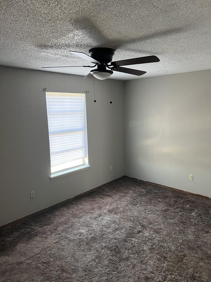 4402 South Austin Street #1 - Photo 5 of 8