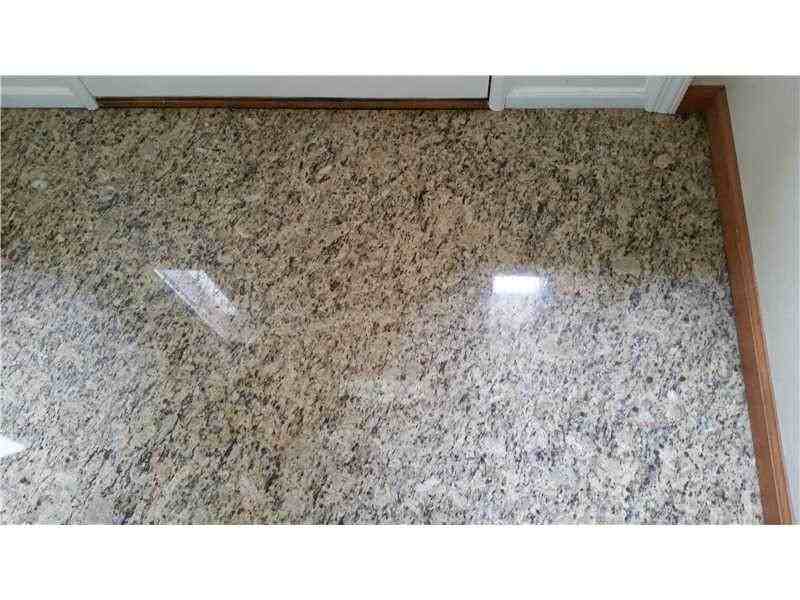 108 Rose Ct S - Photo 2 of 25