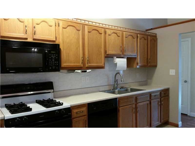 108 Rose Ct S - Photo 3 of 25