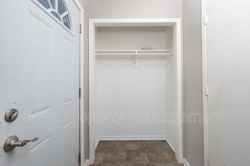 3919 Sw 3rd St - Photo 4 of 25