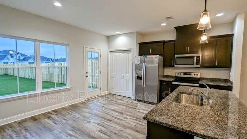 101 Centennial Court - Photo 3 of 13