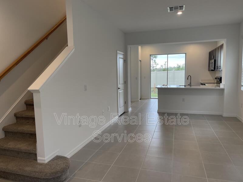 6305 Fairmont Ln - Photo 5 of 18