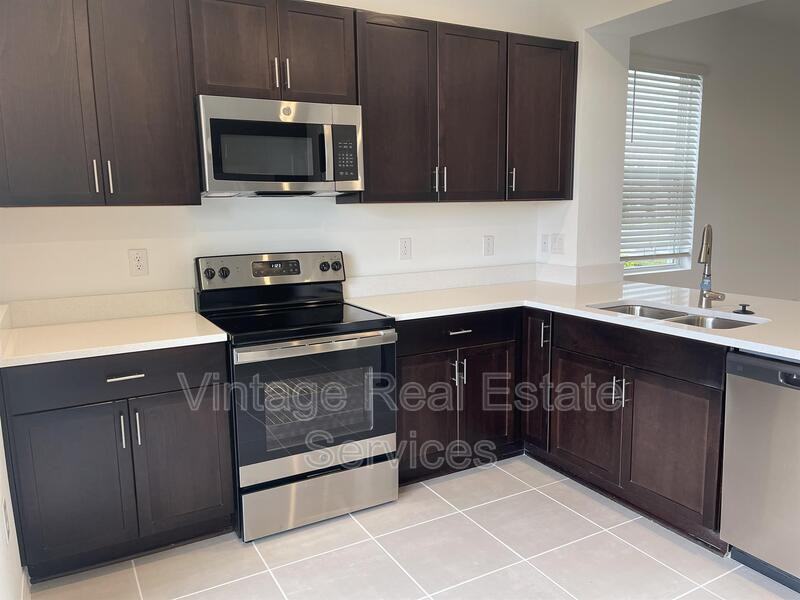 6305 Fairmont Ln - Photo 7 of 18