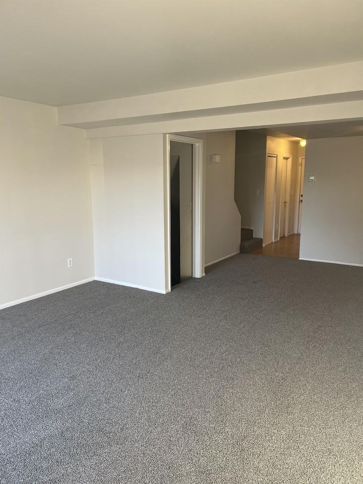 2463 Astrozon Cir #2463 - Photo 4 of 18