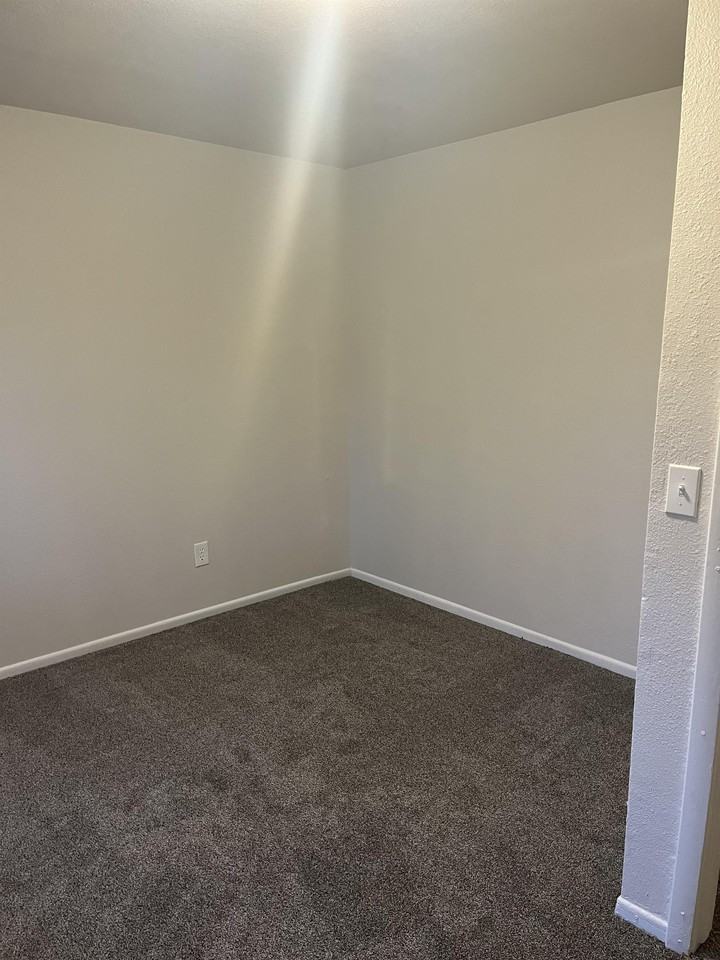 2463 Astrozon Cir #2463 - Photo 6 of 18