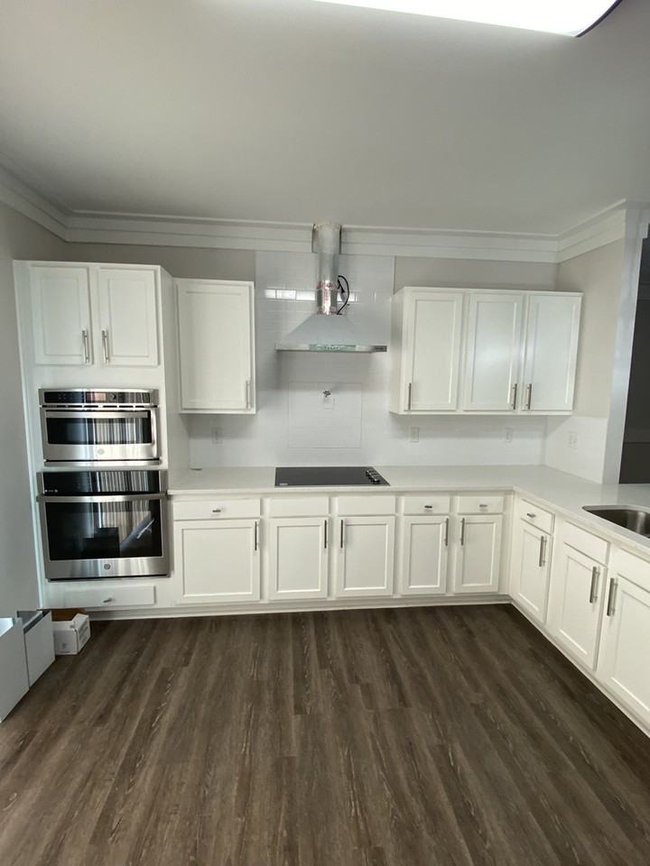 658 Chestnut St #1 - Photo 3 of 15