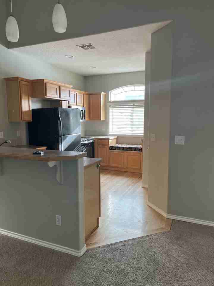 2664 E Bridgecreek Dr #2664 - Photo 2 of 19