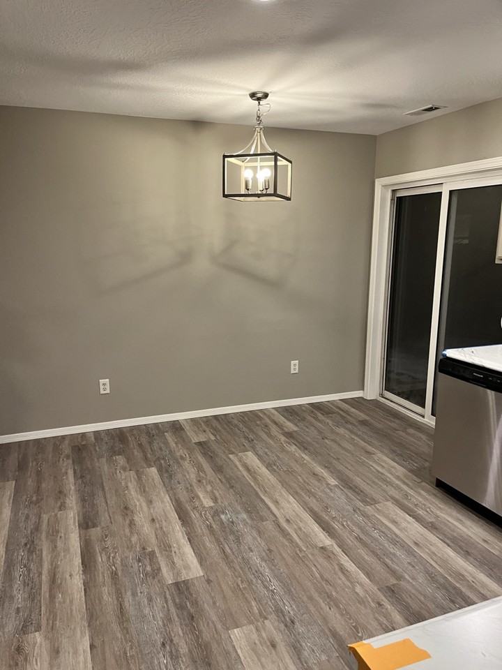 1025 Se Freedom Cir #1 - Photo 7 of 19