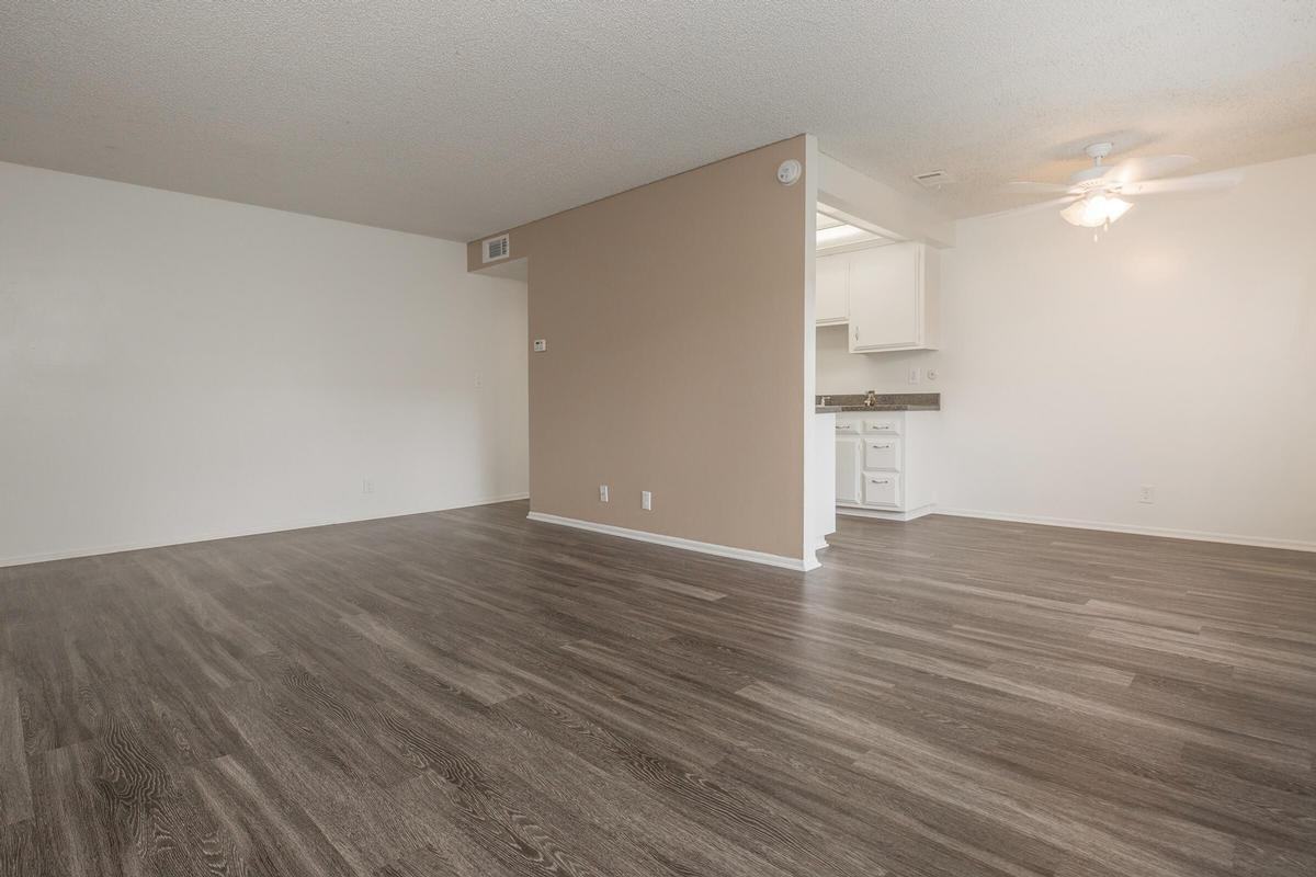 14300 Newport Ave - Photo 2 of 28