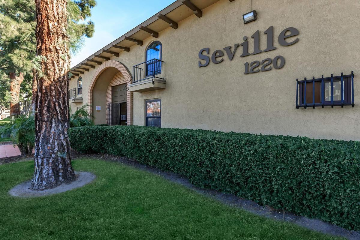 1640 W Ball Rd - Photo 2 of 50