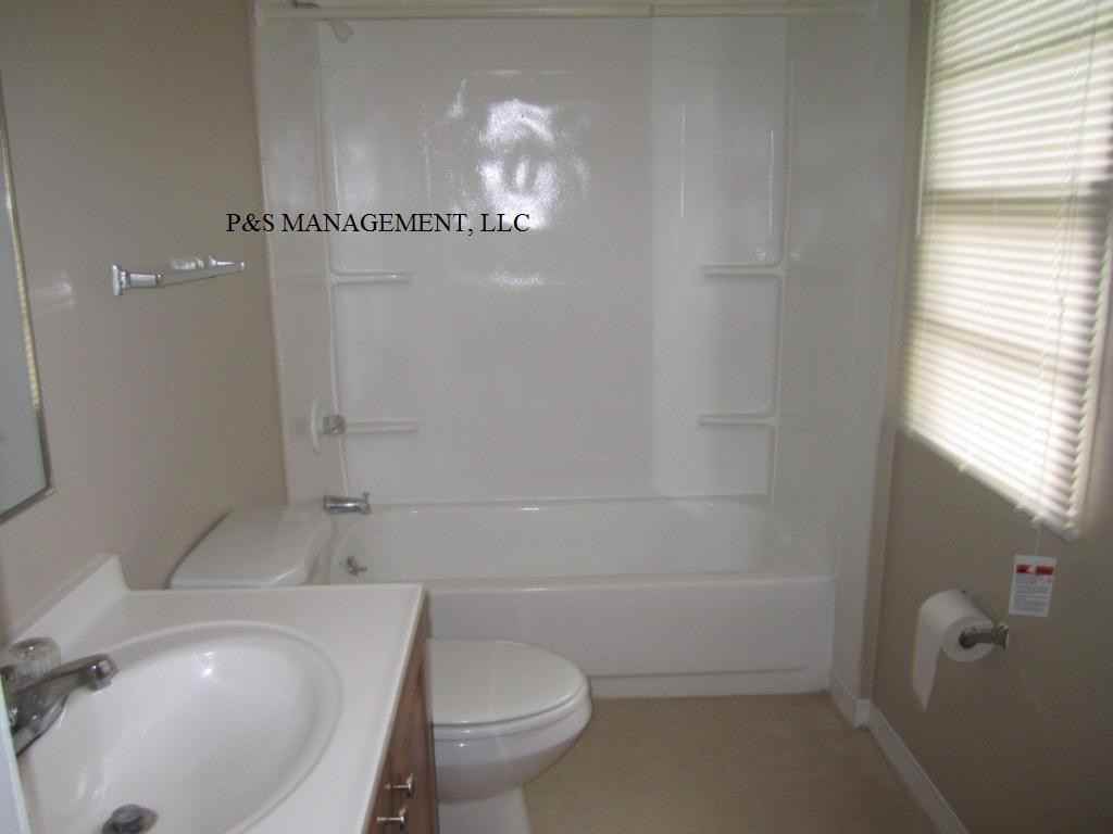 1032 Court St - Photo 2 of 7