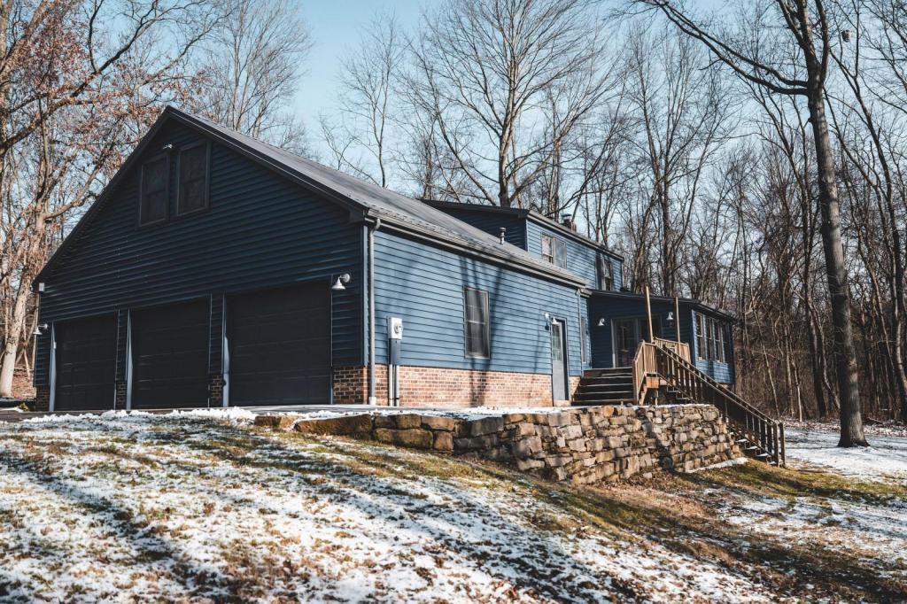 802 Cunningham Rd - Photo 3 of 31