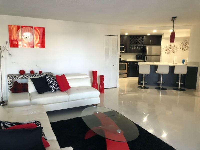 800 Parkview Dr #211 - Photo 2 of 24