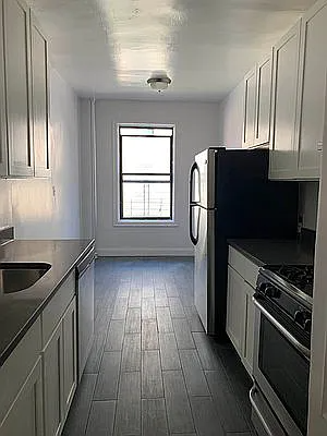 2024 Benedict Ave #5E - Photo 3 of 3