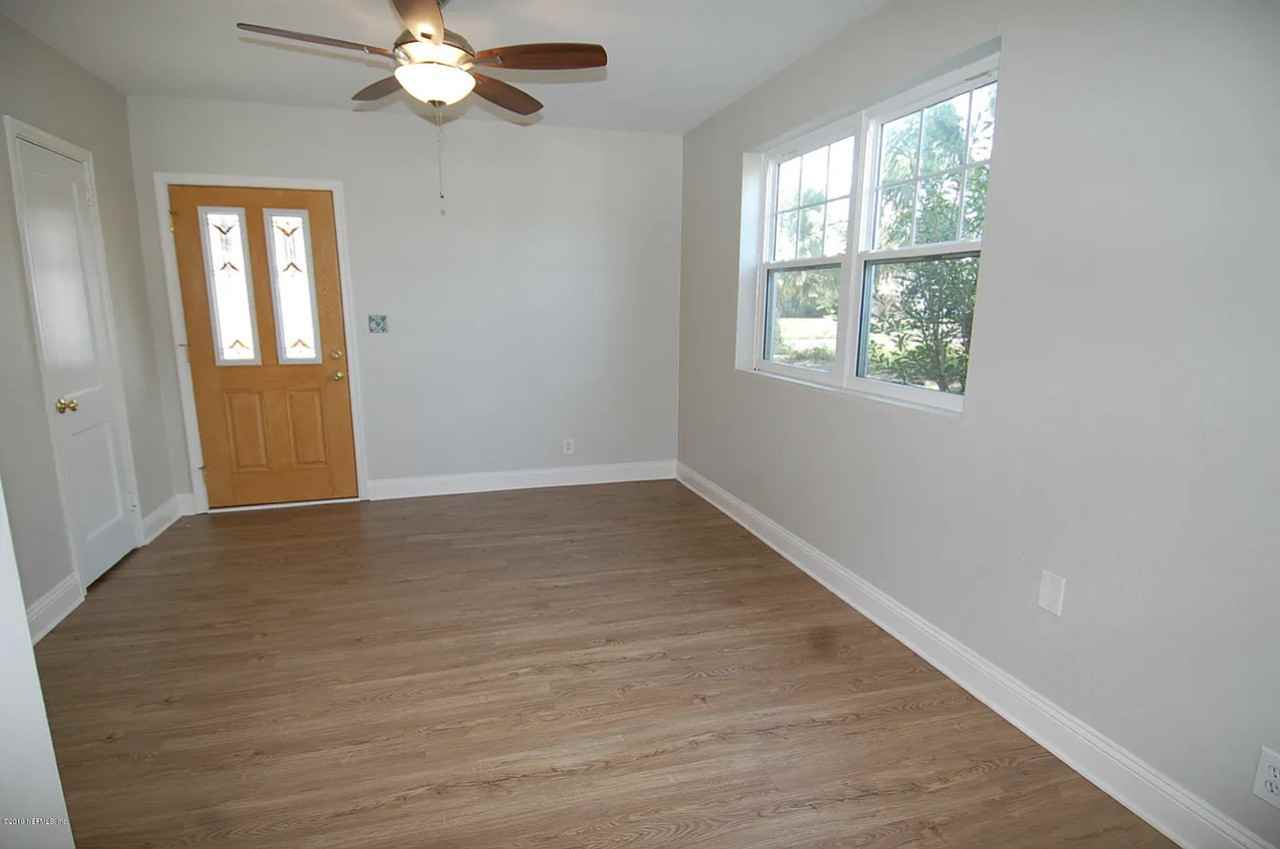 1105 10th St N #1 - Photo 6 of 11