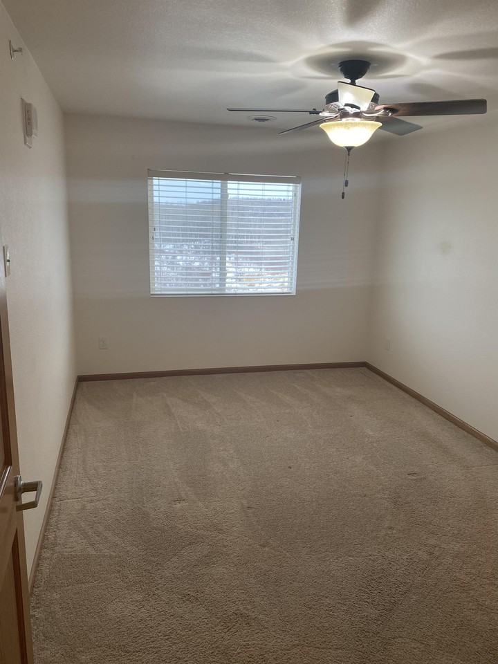 12015 W 32nd St #302 - Photo 5 of 7