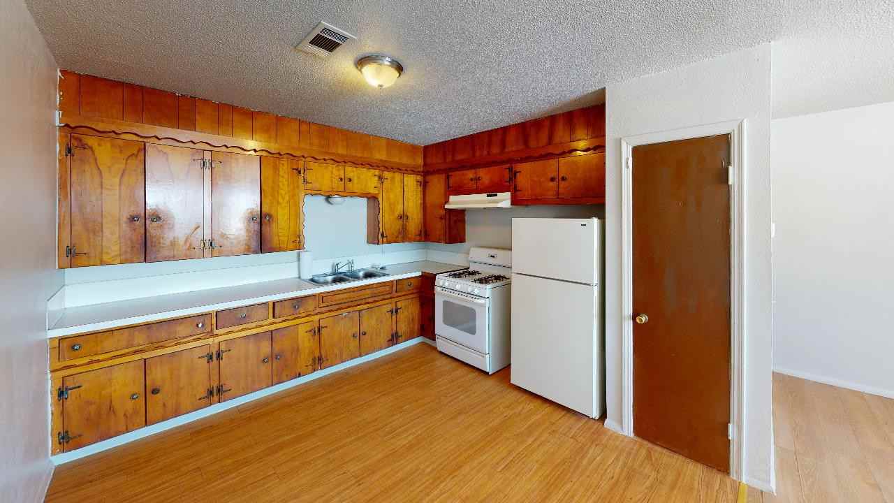 101 N Frankfort Ave #101 - Photo 3 of 20