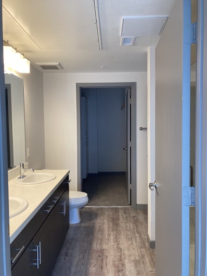 3300 Pearl Street 2007 - Photo 3 of 25