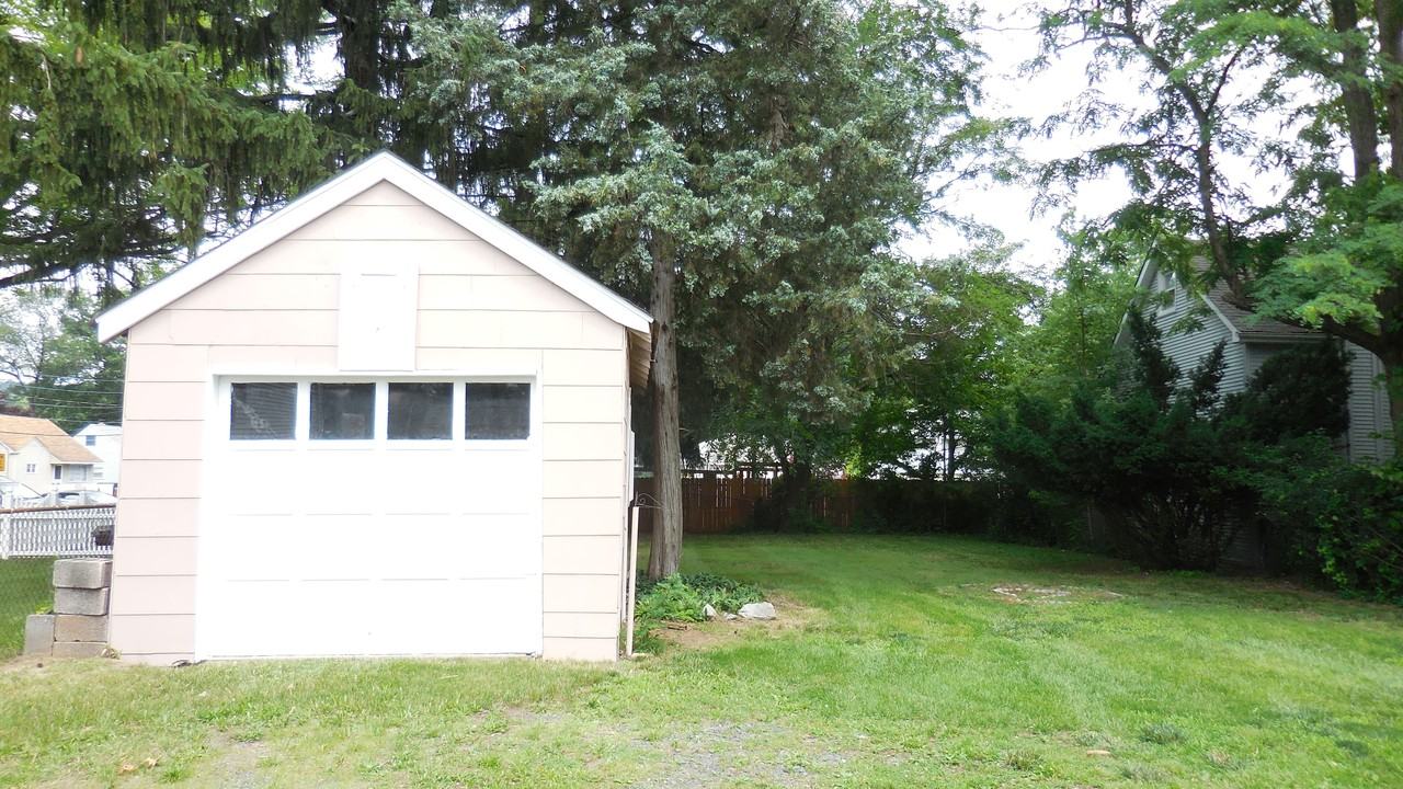 1241 Bound Brook Rd - Photo 2 of 16