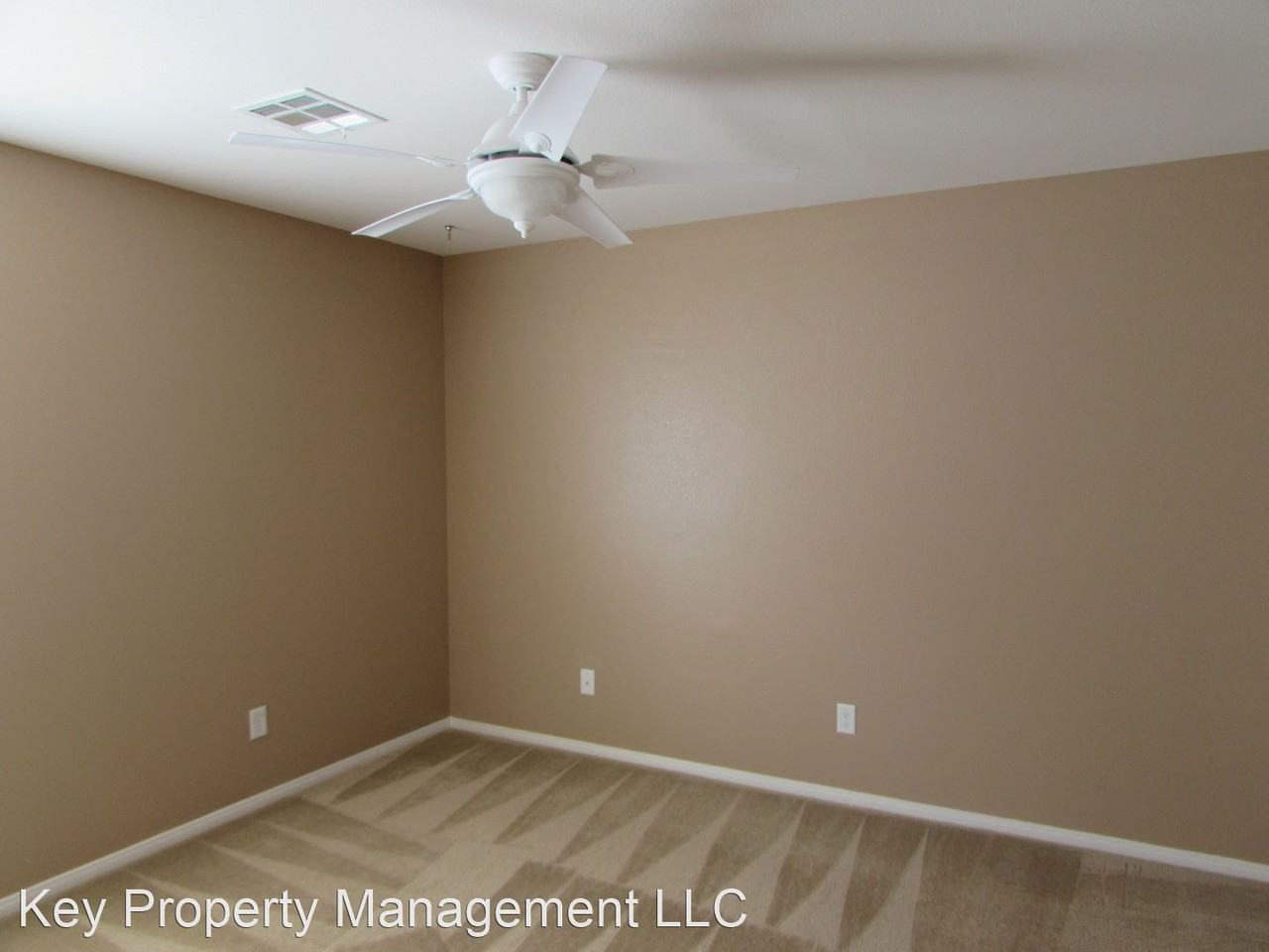 10865 Wallflower Ave - Photo 3 of 16